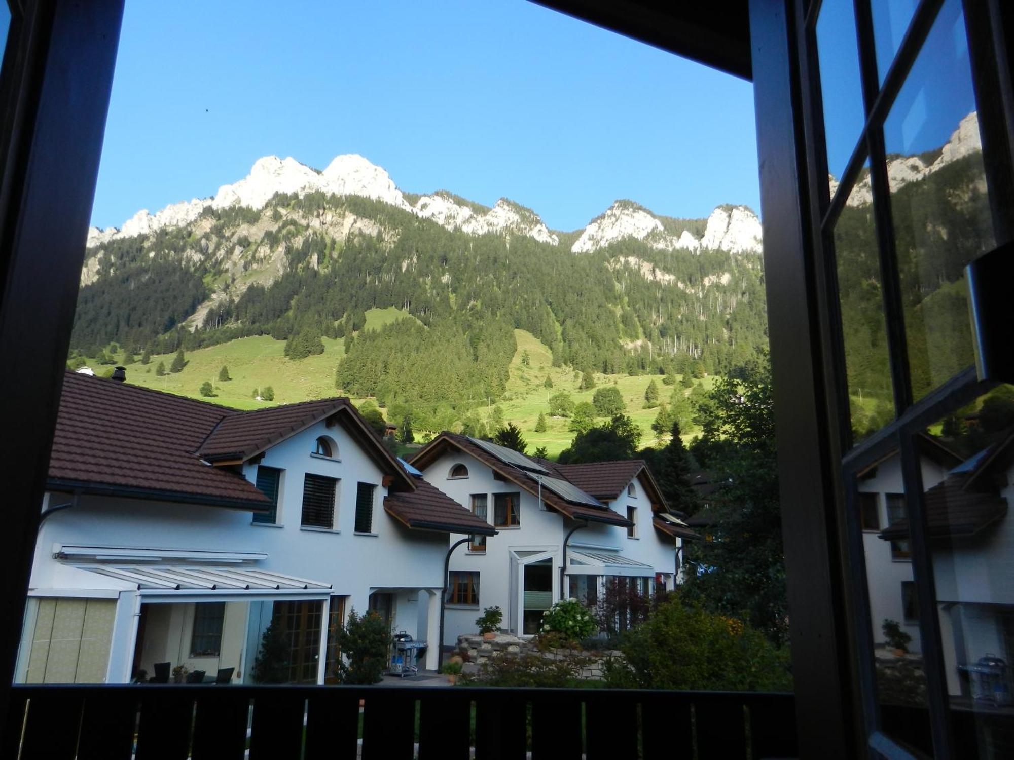 Apartmenthaus Kreuzbuche Флюли Экстерьер фото